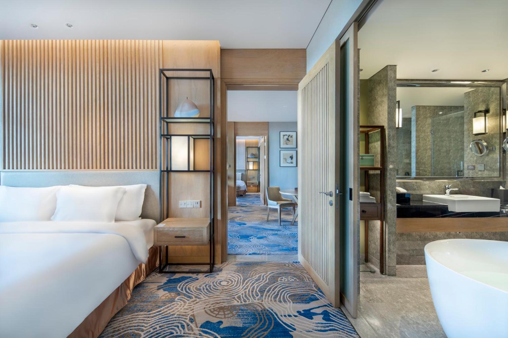 crowne plaza kunming ancient dian town an ihg hotel