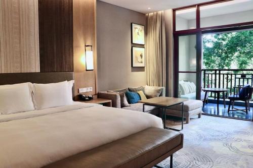 crowne plaza kunming ancient dian town an ihg hotel