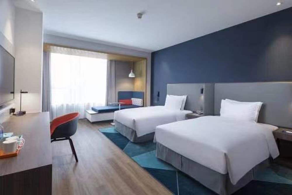 holiday inn express wuhan optical valley an ihg hotel