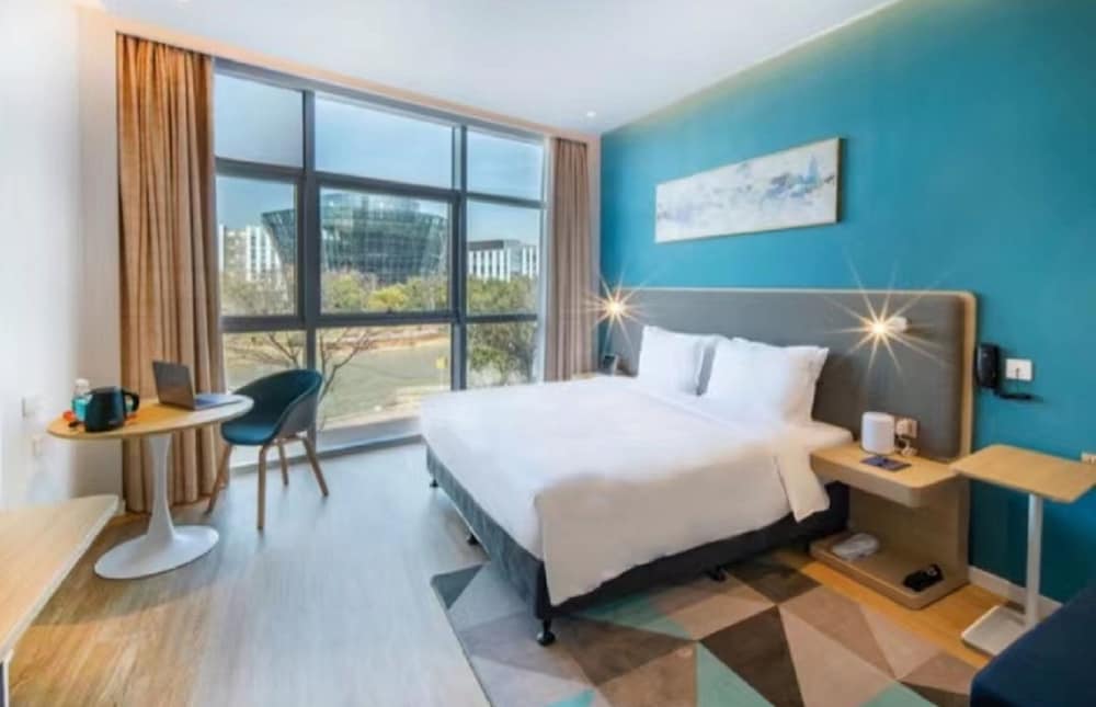 holiday inn express wuhan optical valley an ihg hotel