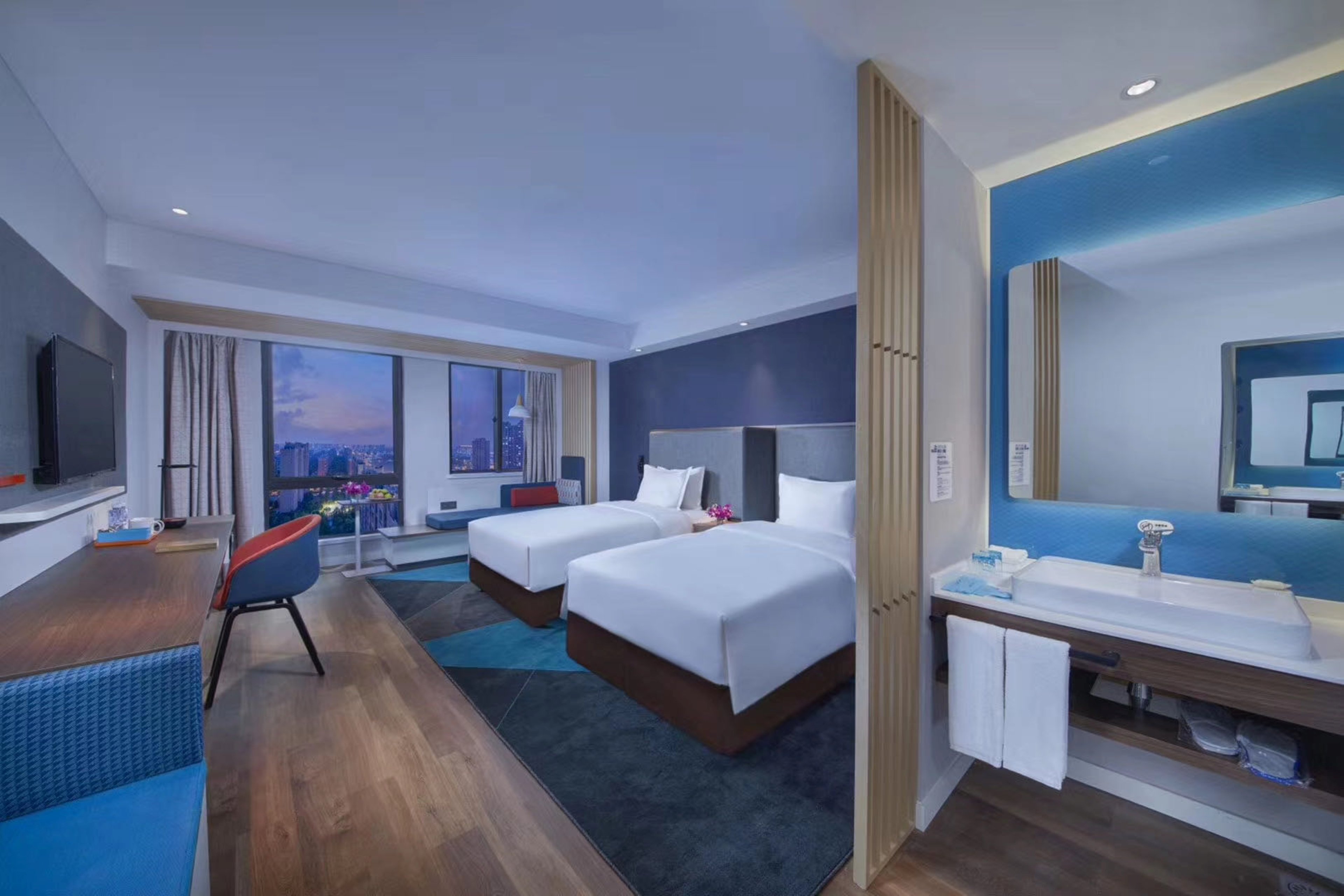 holiday inn express wuhan optical valley an ihg hotel