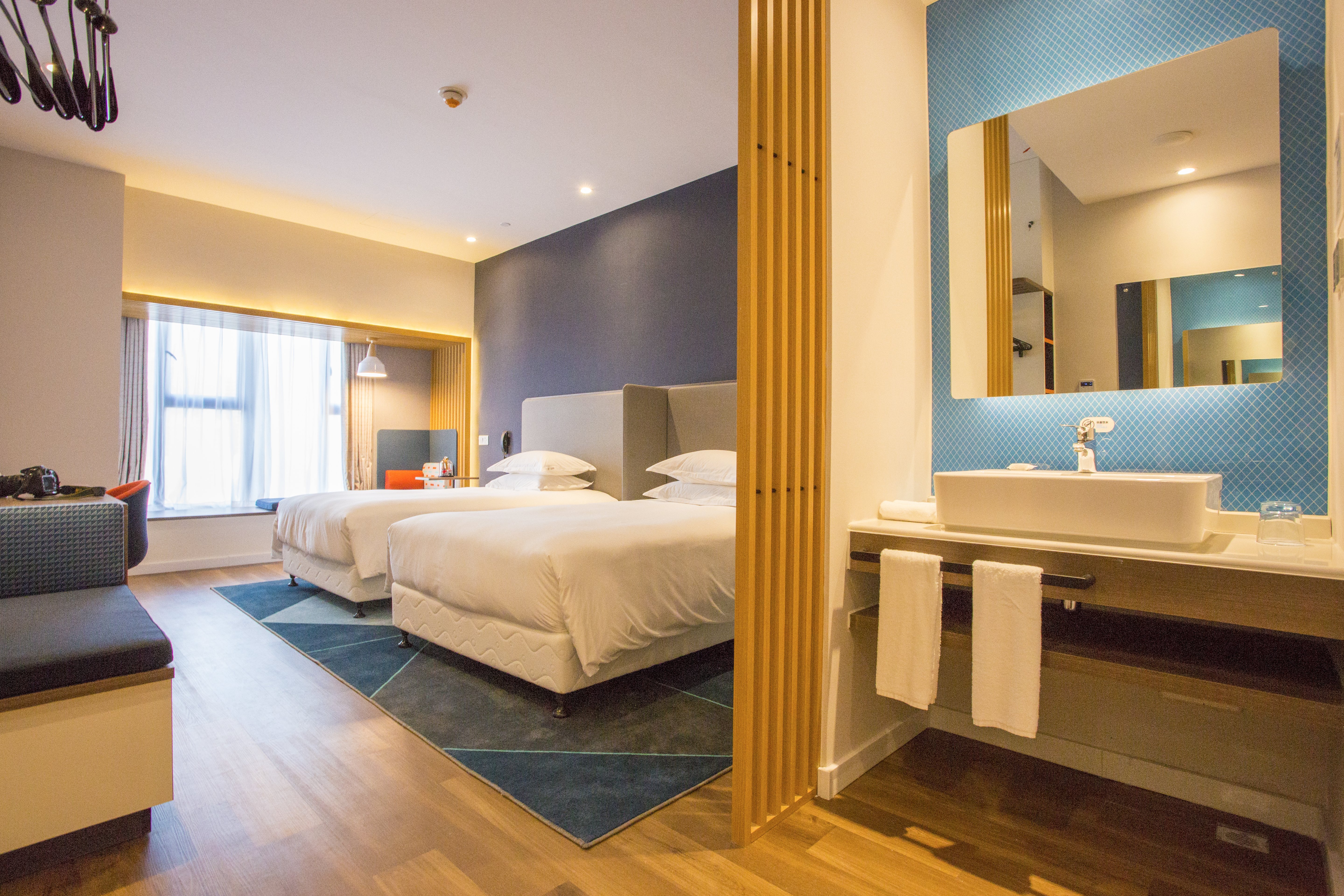holiday inn express wuhan optical valley an ihg hotel