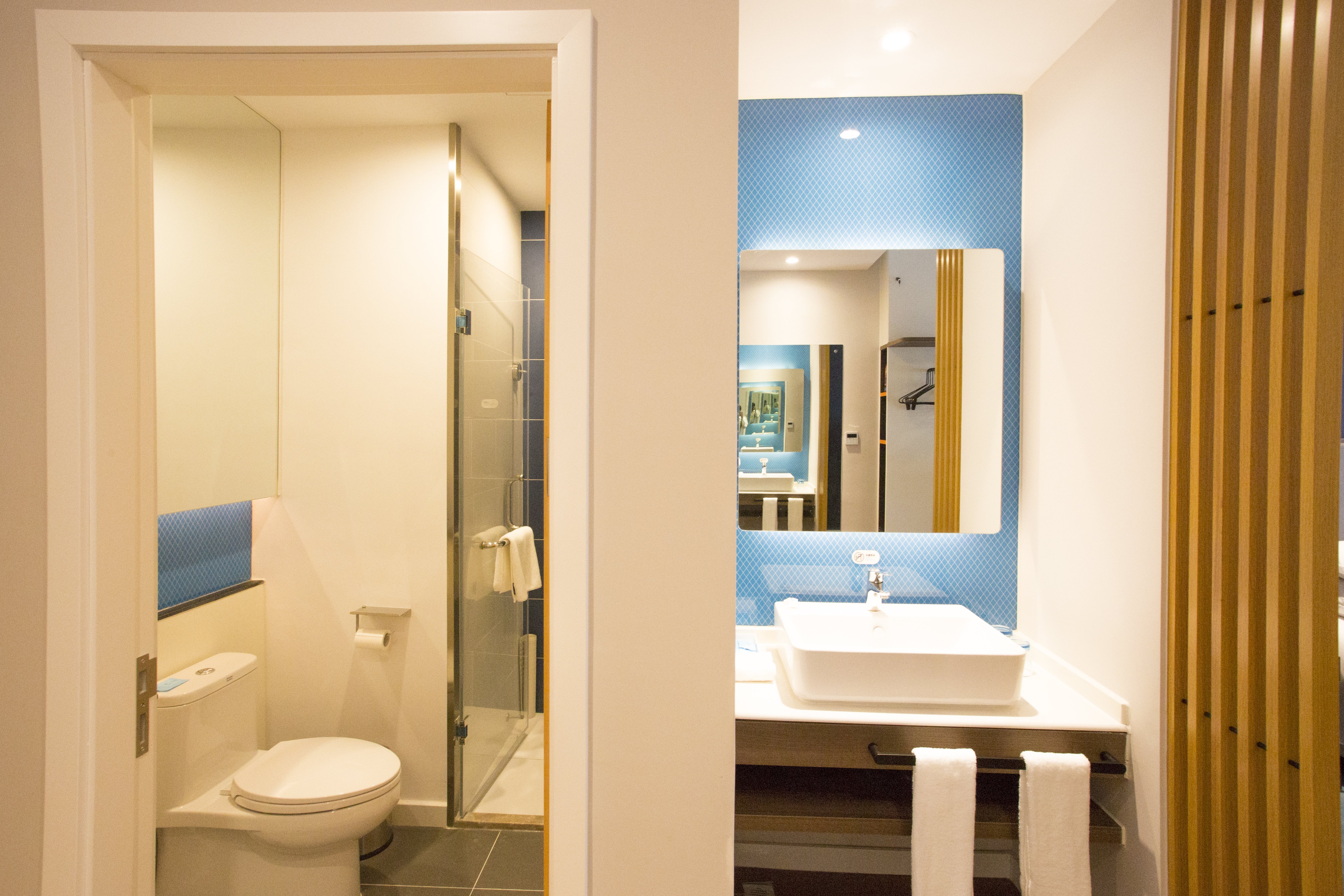 holiday inn express wuhan optical valley an ihg hotel