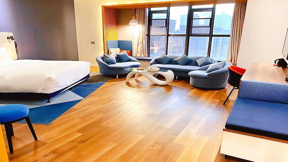 holiday inn express wuhan optical valley an ihg hotel