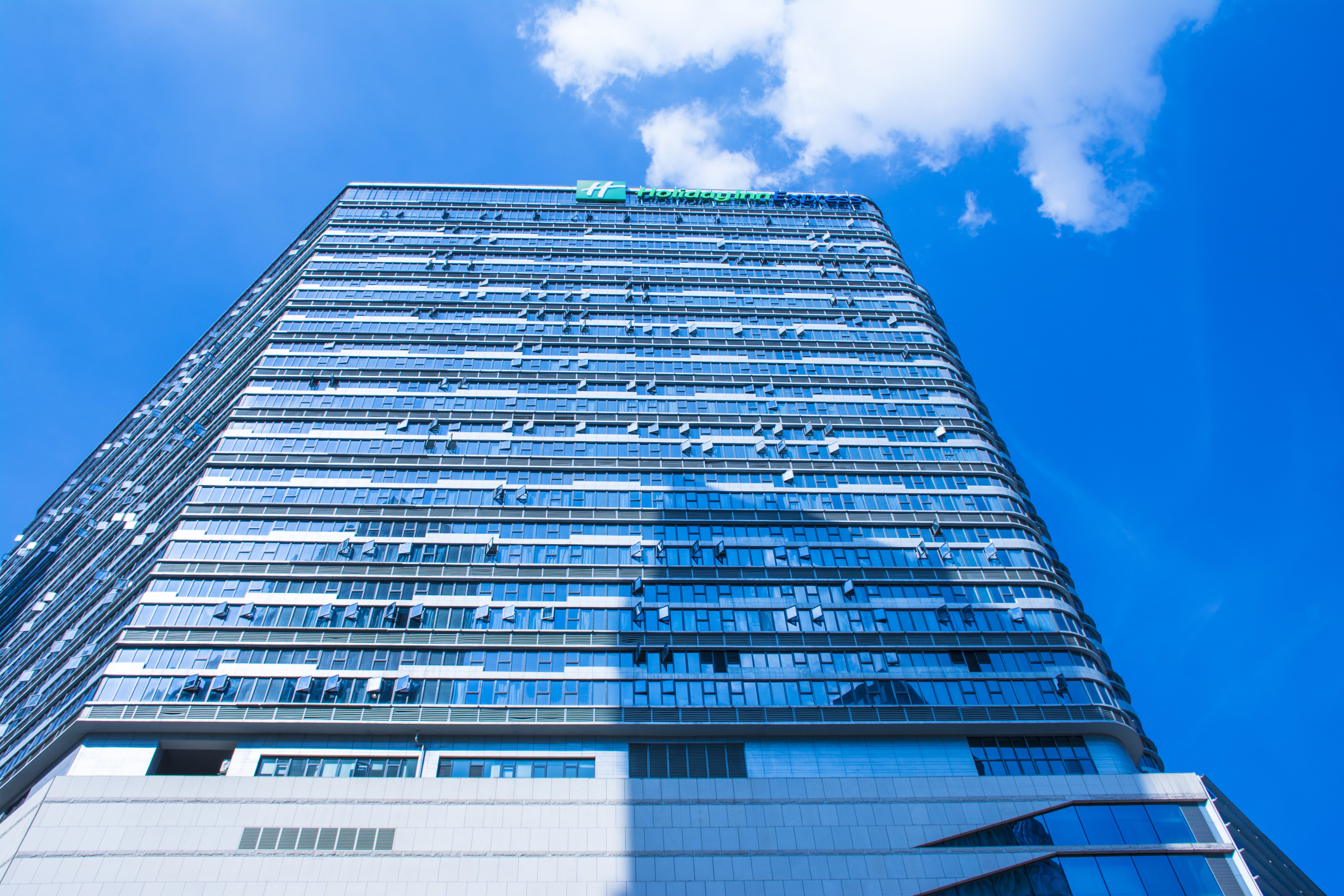 holiday inn express wuhan optical valley an ihg hotel