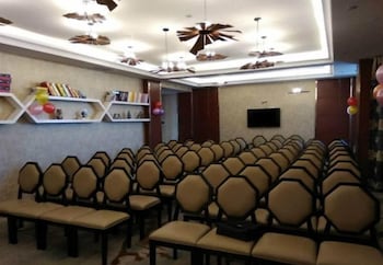 metropolo yining development zone hotel