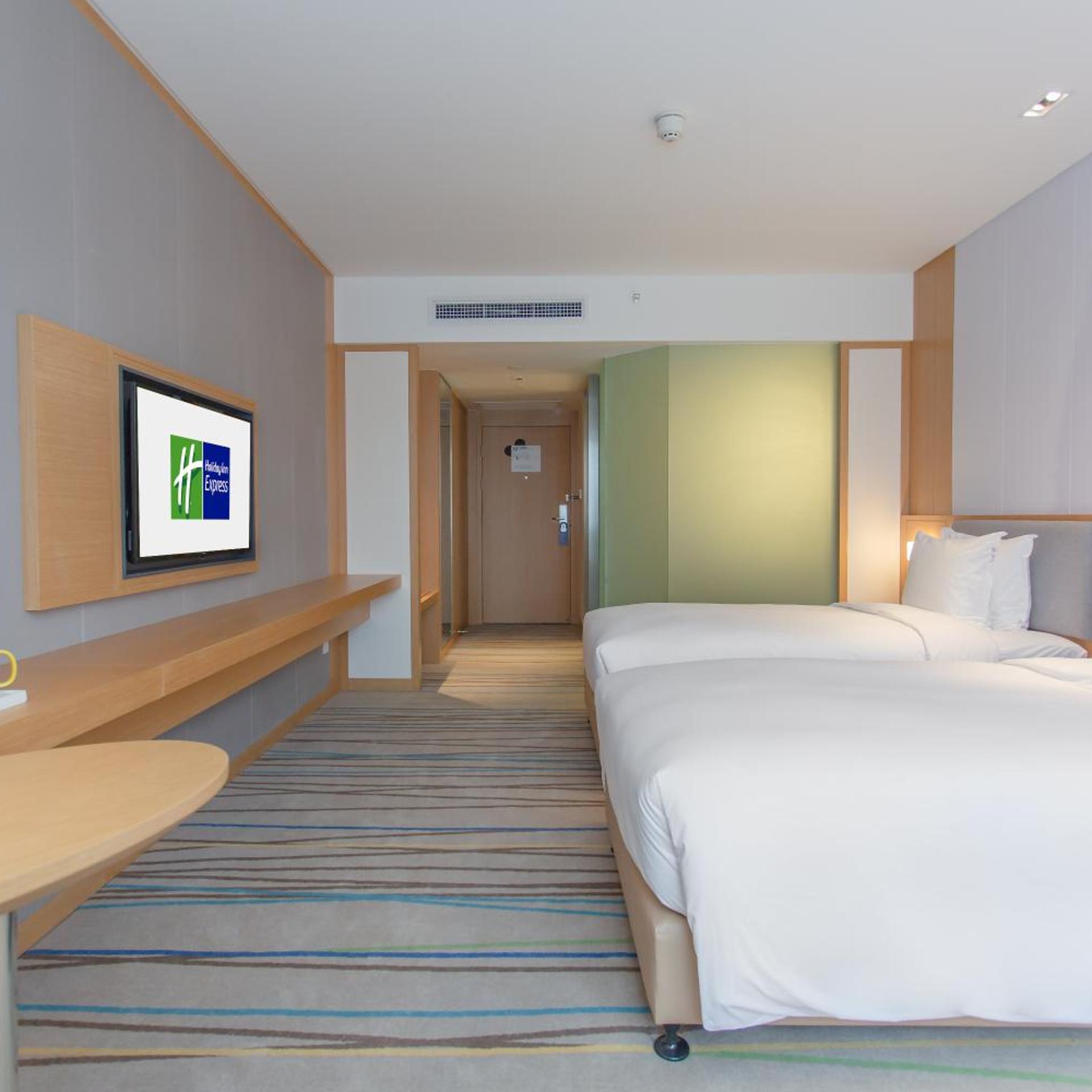holiday inn express yaan city center an ihg hotel