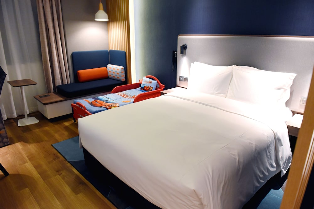 holiday inn express suzhou zhouzhuang ancient town an ihg hotel