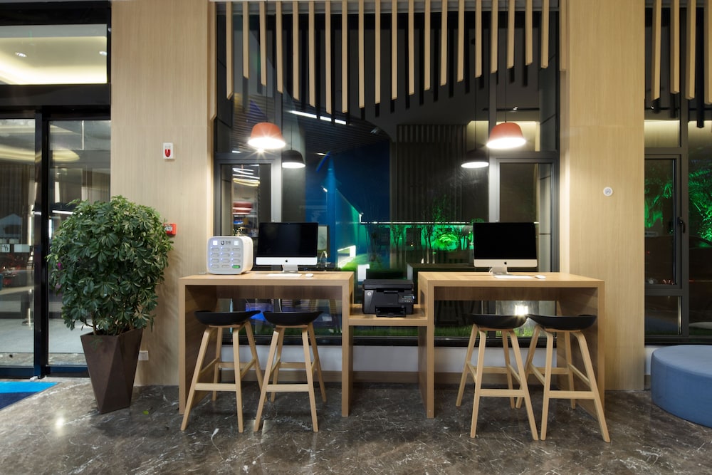 holiday inn express suzhou zhouzhuang ancient town an ihg hotel