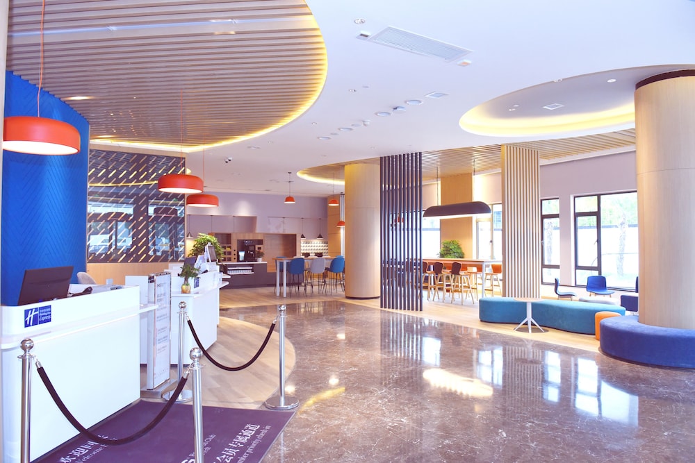 holiday inn express suzhou zhouzhuang ancient town an ihg hotel