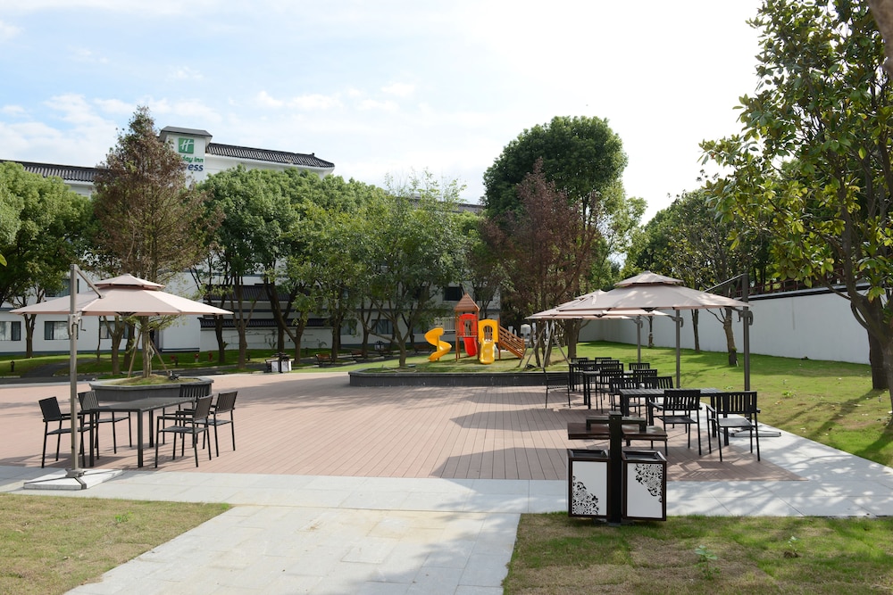 holiday inn express suzhou zhouzhuang ancient town an ihg hotel