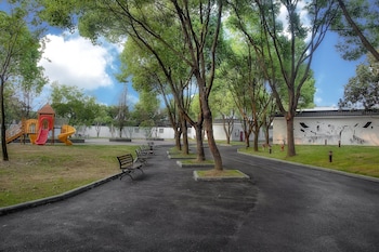 holiday inn express suzhou zhouzhuang ancient town an ihg hotel