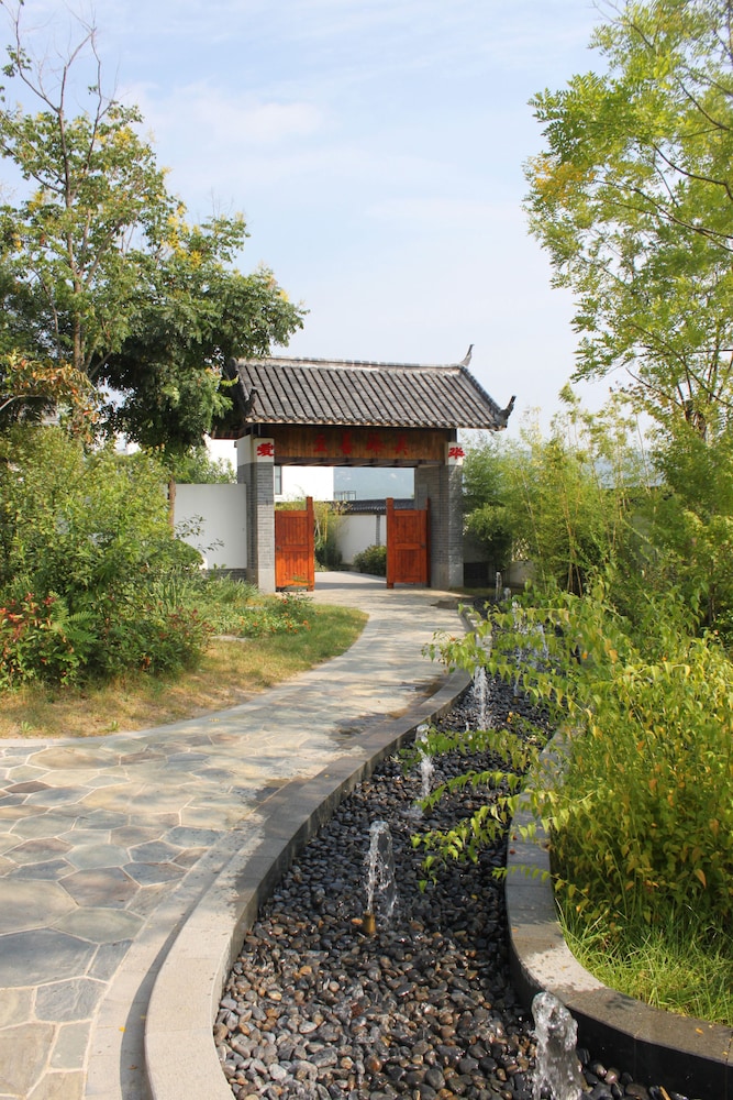 the brigh eco hotel yantai