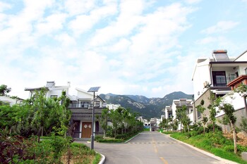 the brigh eco hotel yantai