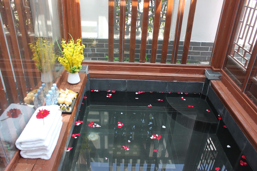 the brigh eco hotel yantai