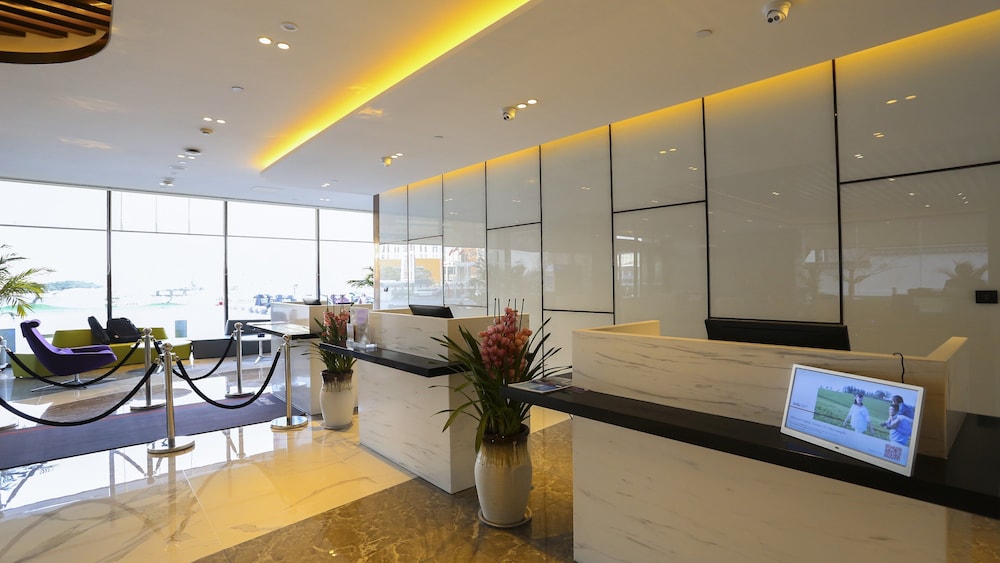 holiday inn express linyi riverside an ihg hotel