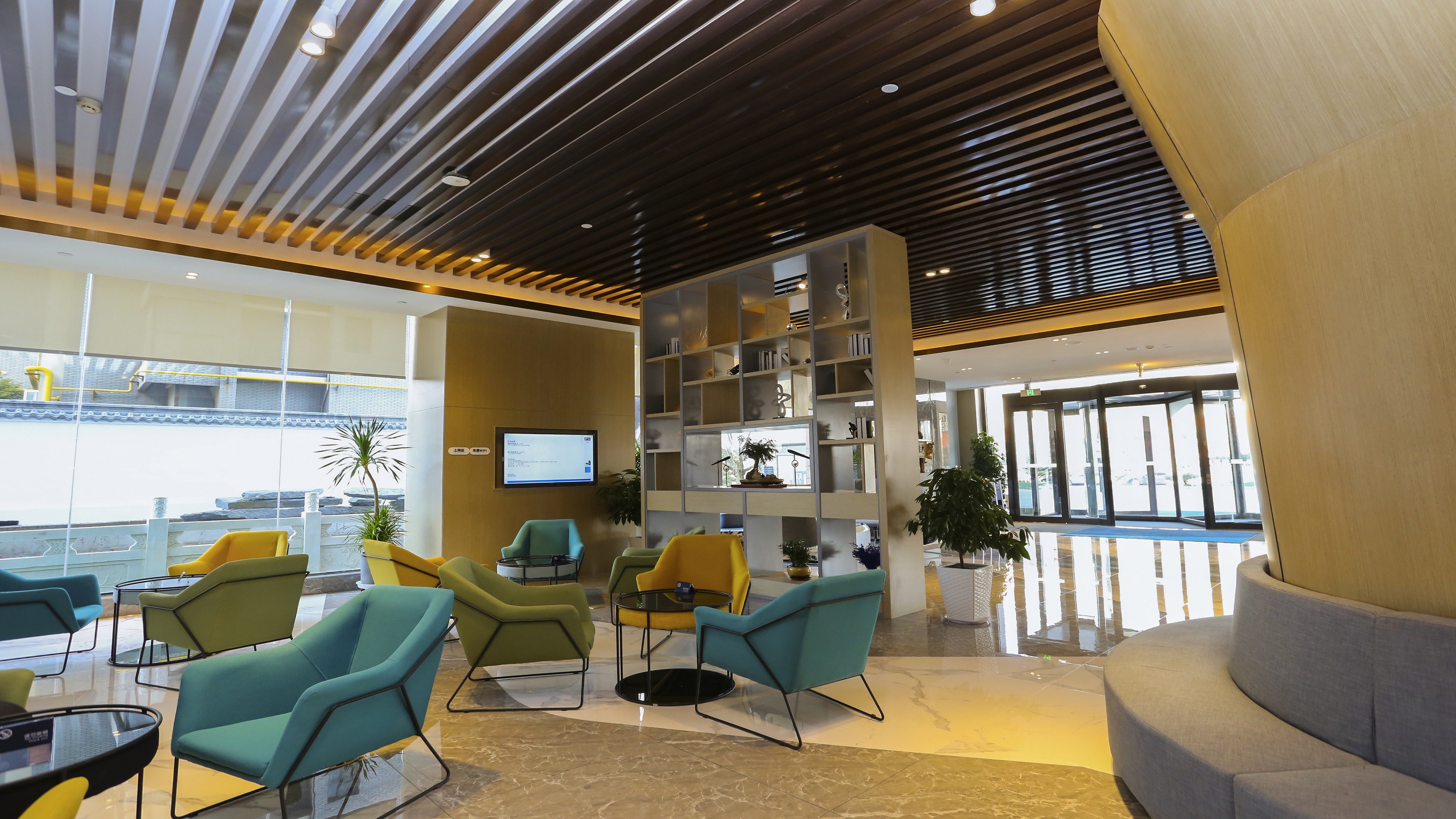 holiday inn express linyi riverside an ihg hotel