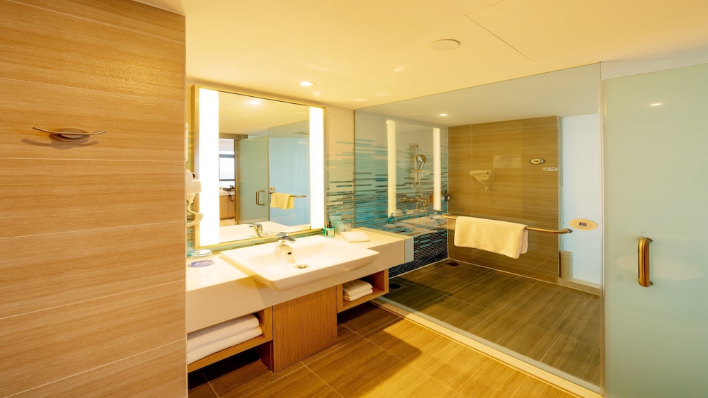 holiday inn express linyi riverside an ihg hotel
