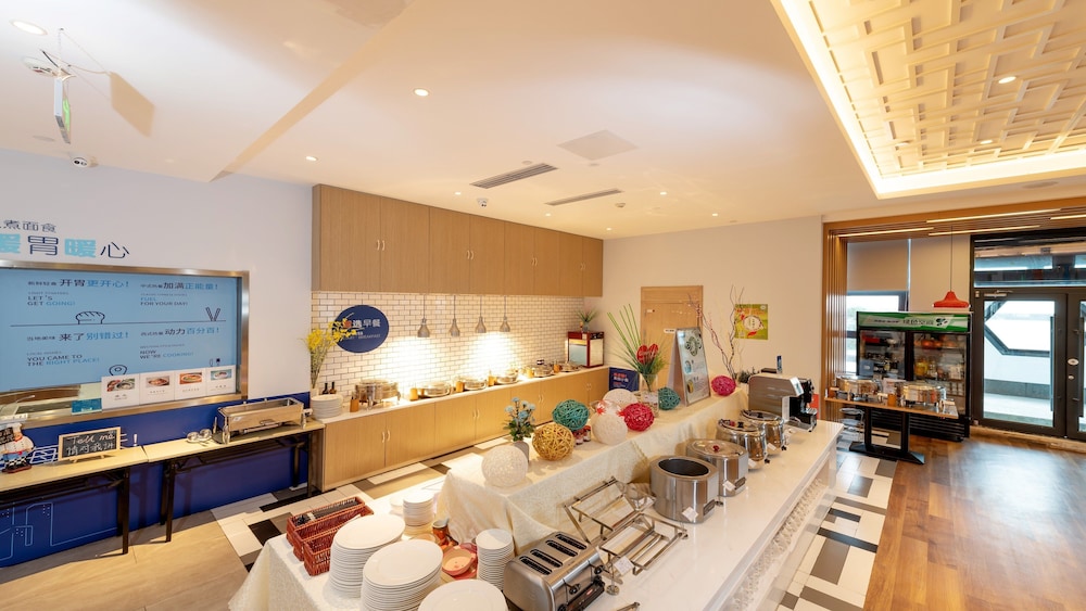 holiday inn express linyi riverside an ihg hotel