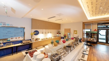 holiday inn express linyi riverside an ihg hotel