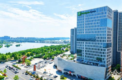 holiday inn express linyi riverside an ihg hotel