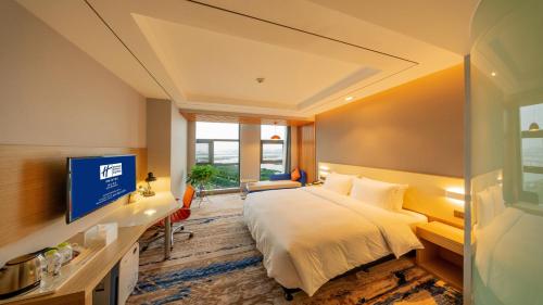 holiday inn express linyi riverside an ihg hotel