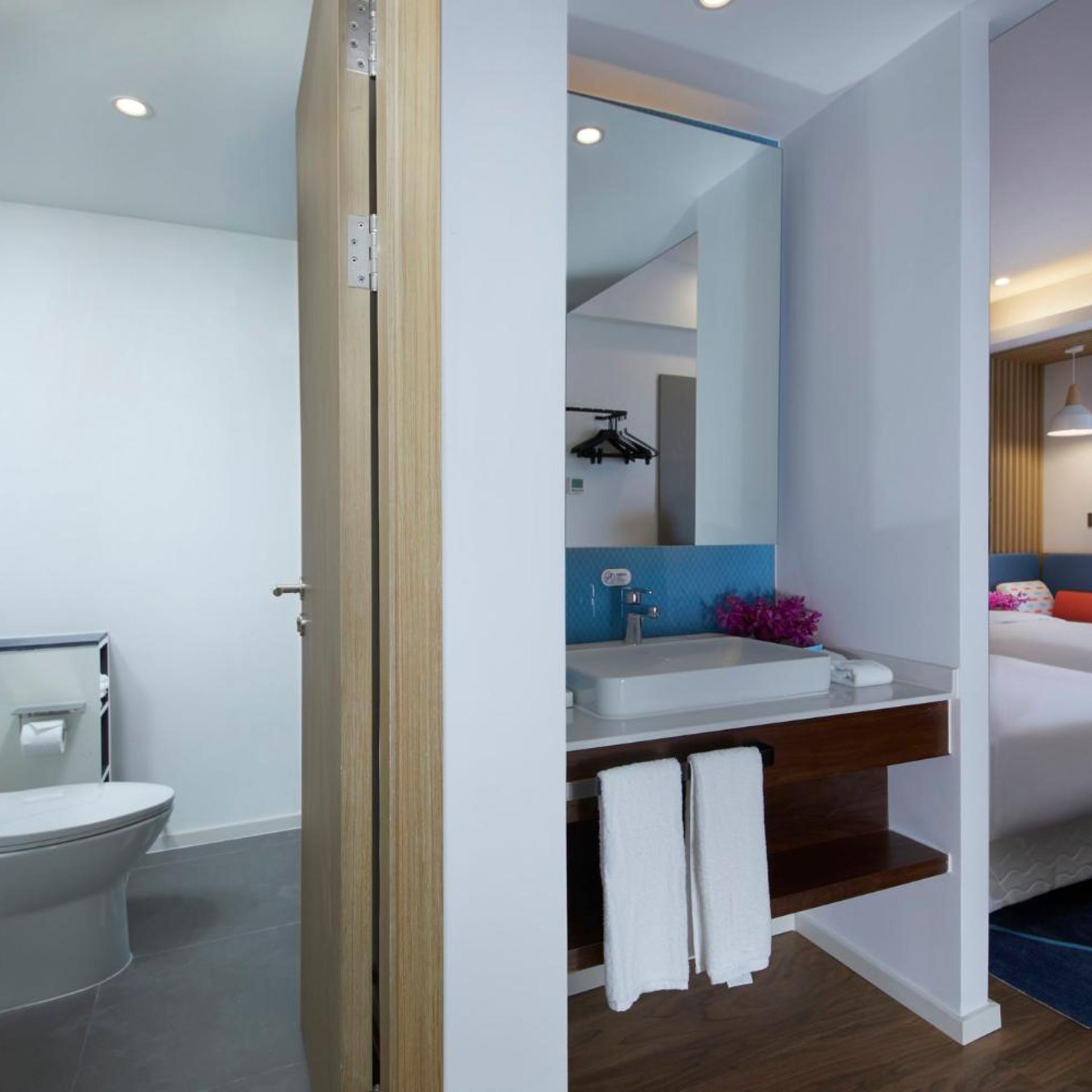 holiday inn express zhangjiagang east an ihg hotel