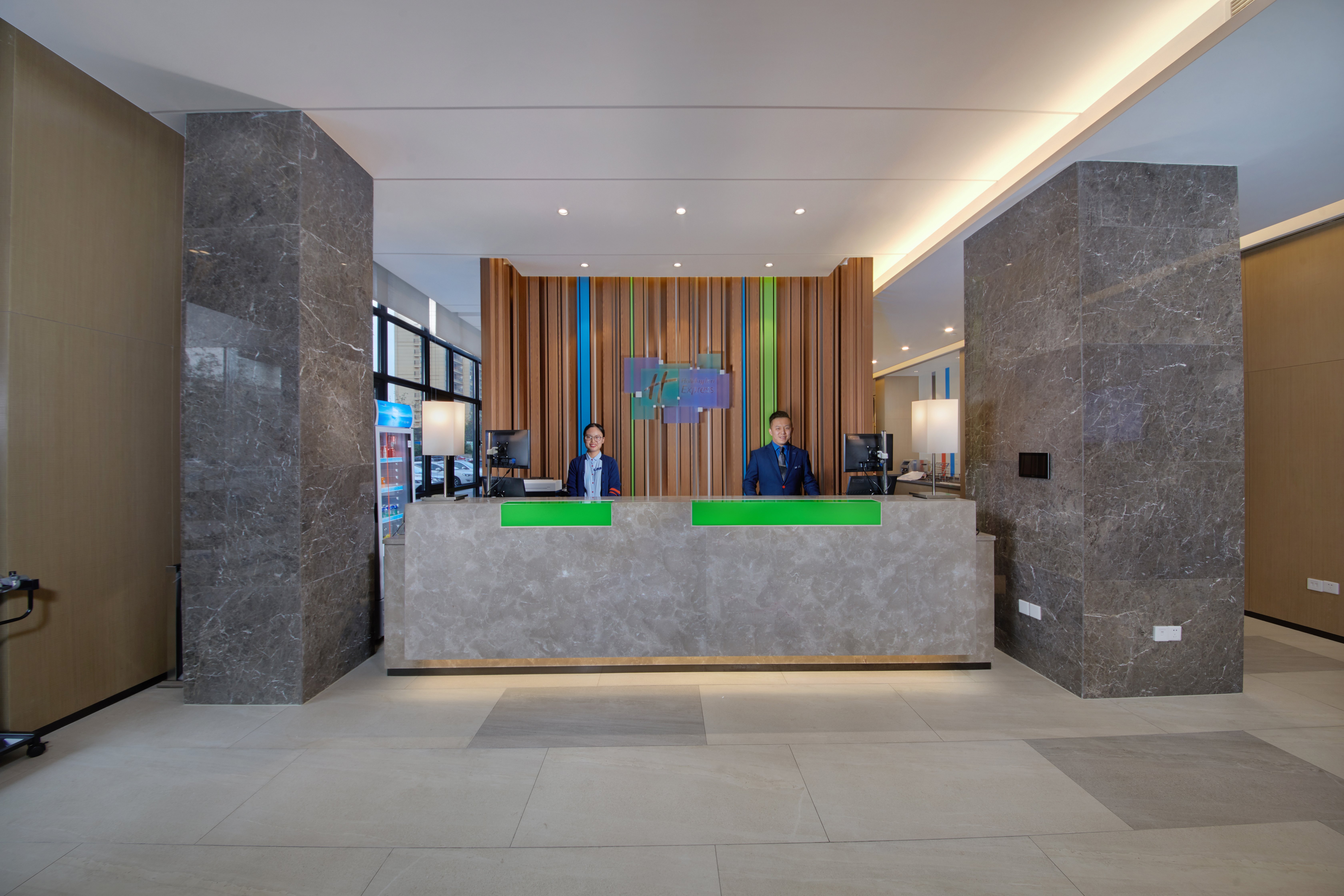 holiday inn express zhangjiagang east an ihg hotel