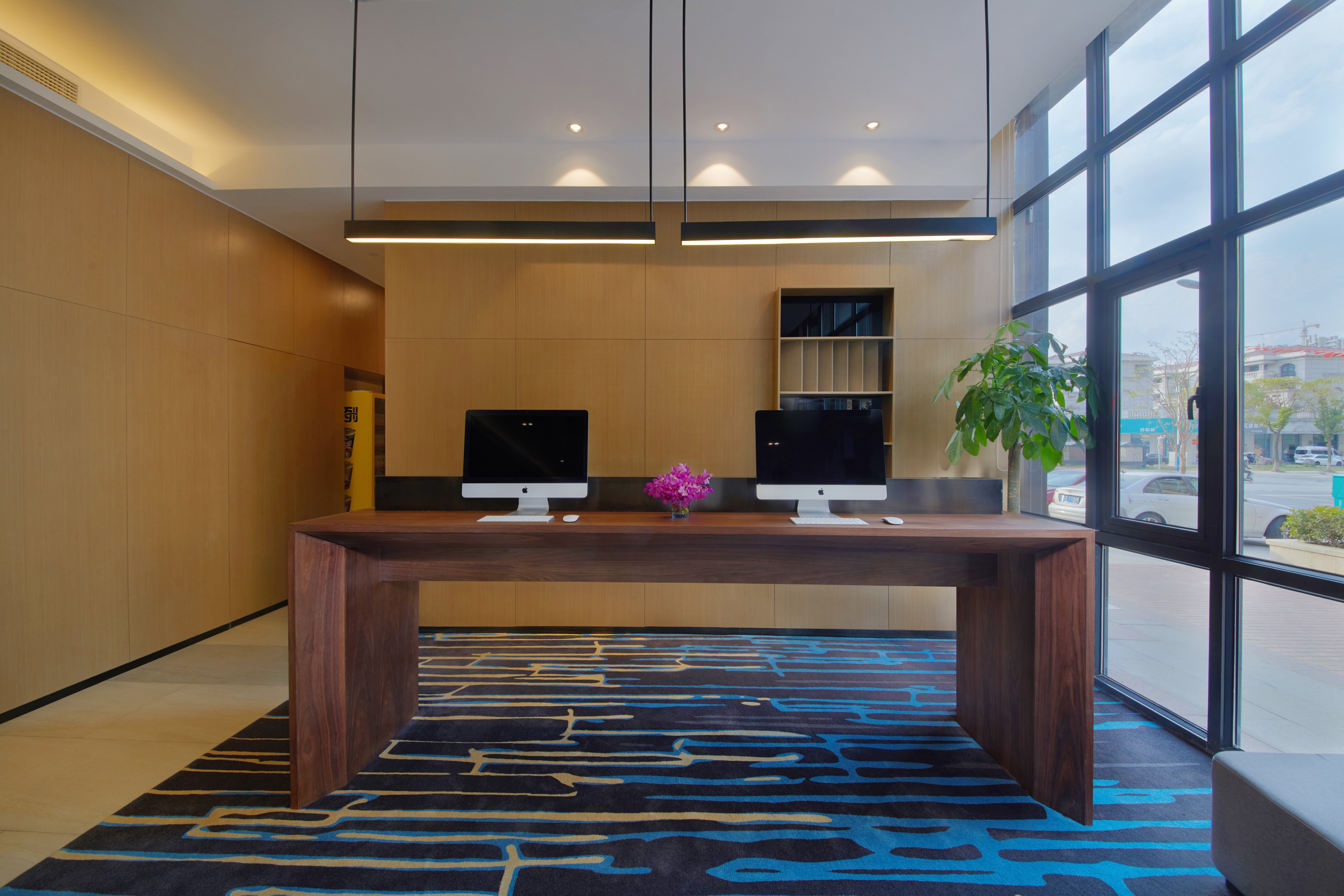 holiday inn express zhangjiagang east an ihg hotel