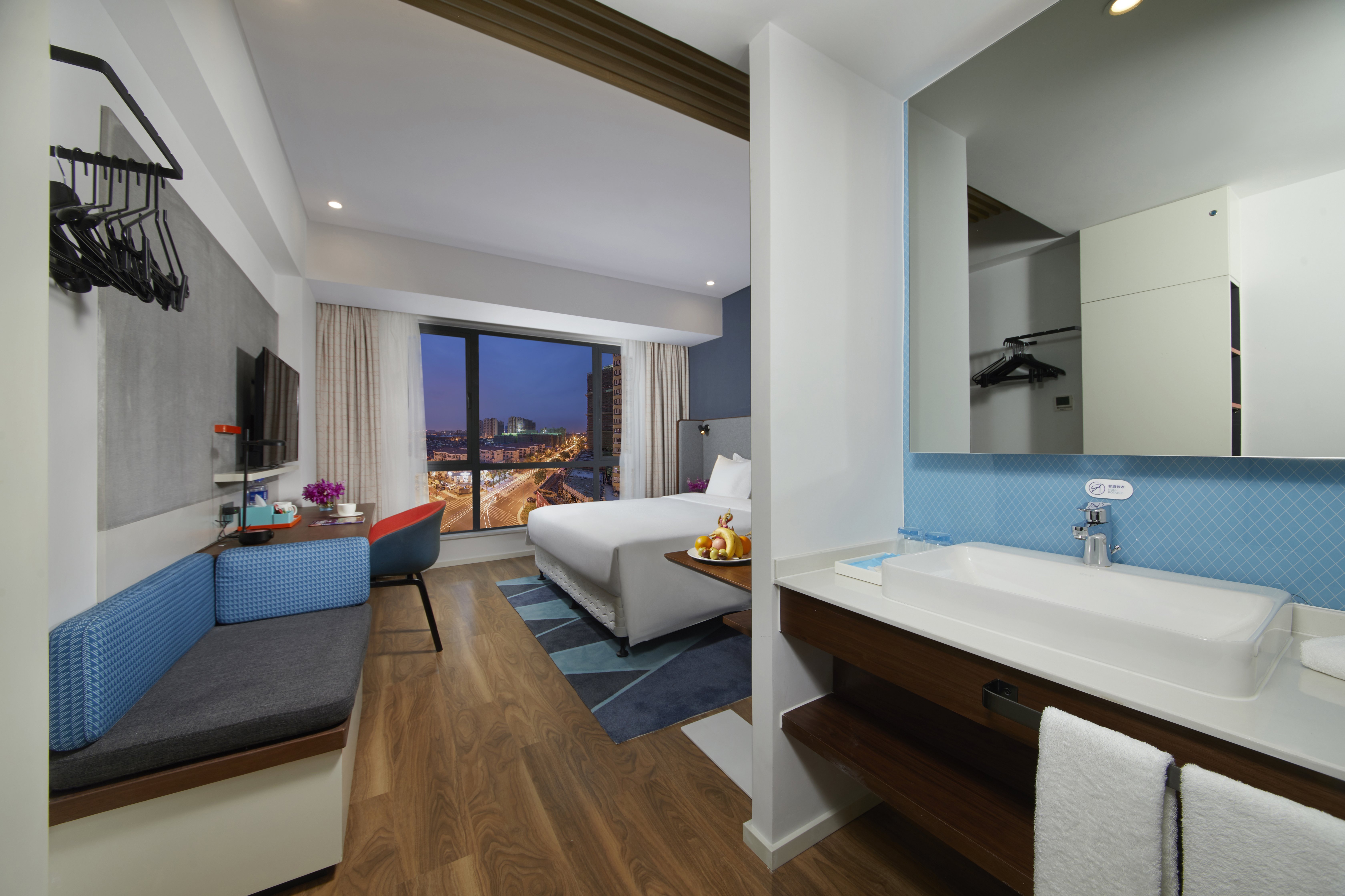holiday inn express zhangjiagang east an ihg hotel