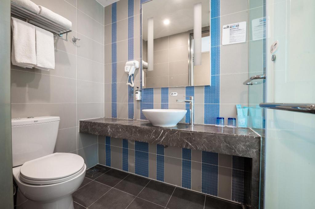 holiday inn express qingdao west coast an ihg hotel