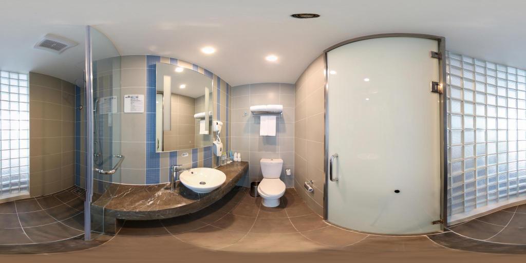 holiday inn express qingdao west coast an ihg hotel