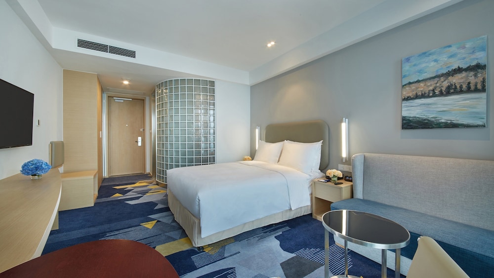 holiday inn express qingdao west coast an ihg hotel