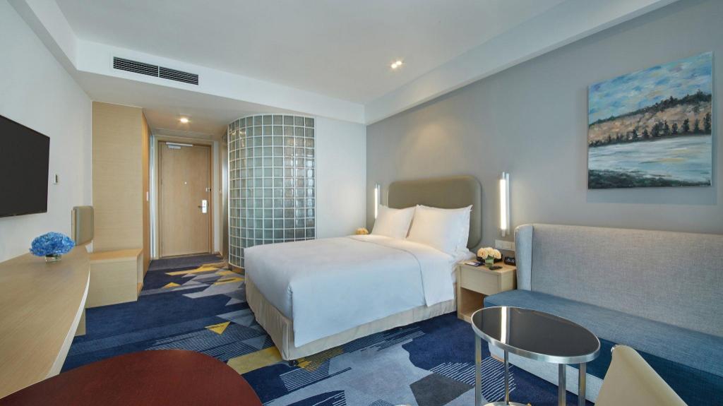 holiday inn express qingdao west coast an ihg hotel