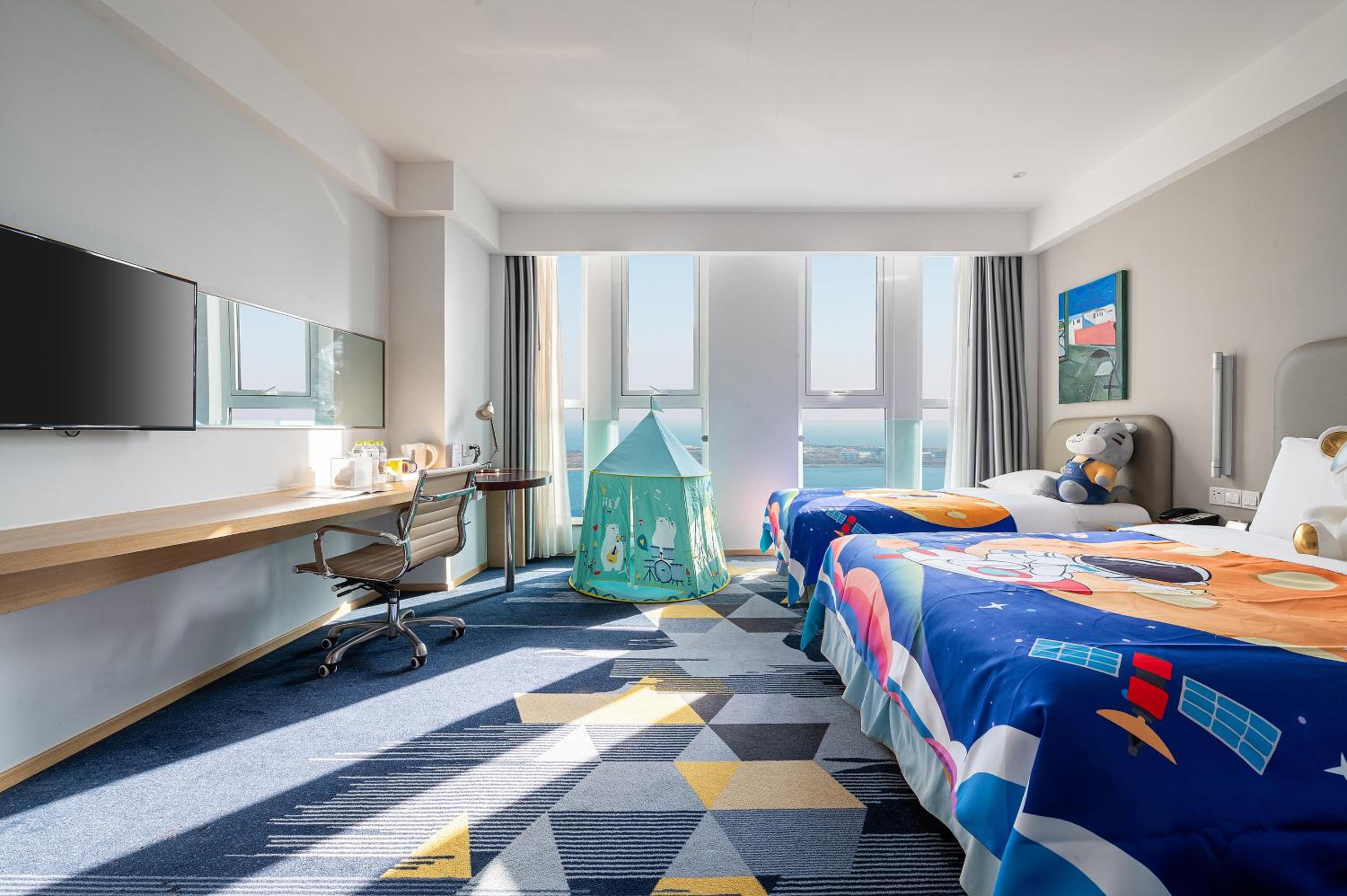 holiday inn express qingdao west coast an ihg hotel