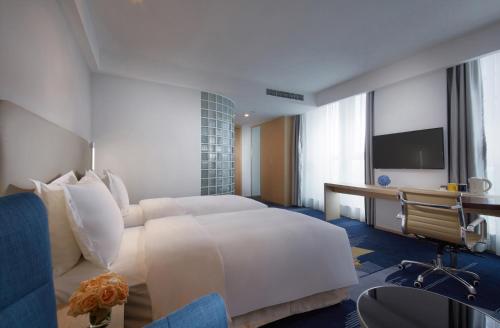 holiday inn express qingdao west coast an ihg hotel