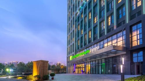 holiday inn express qingdao west coast an ihg hotel