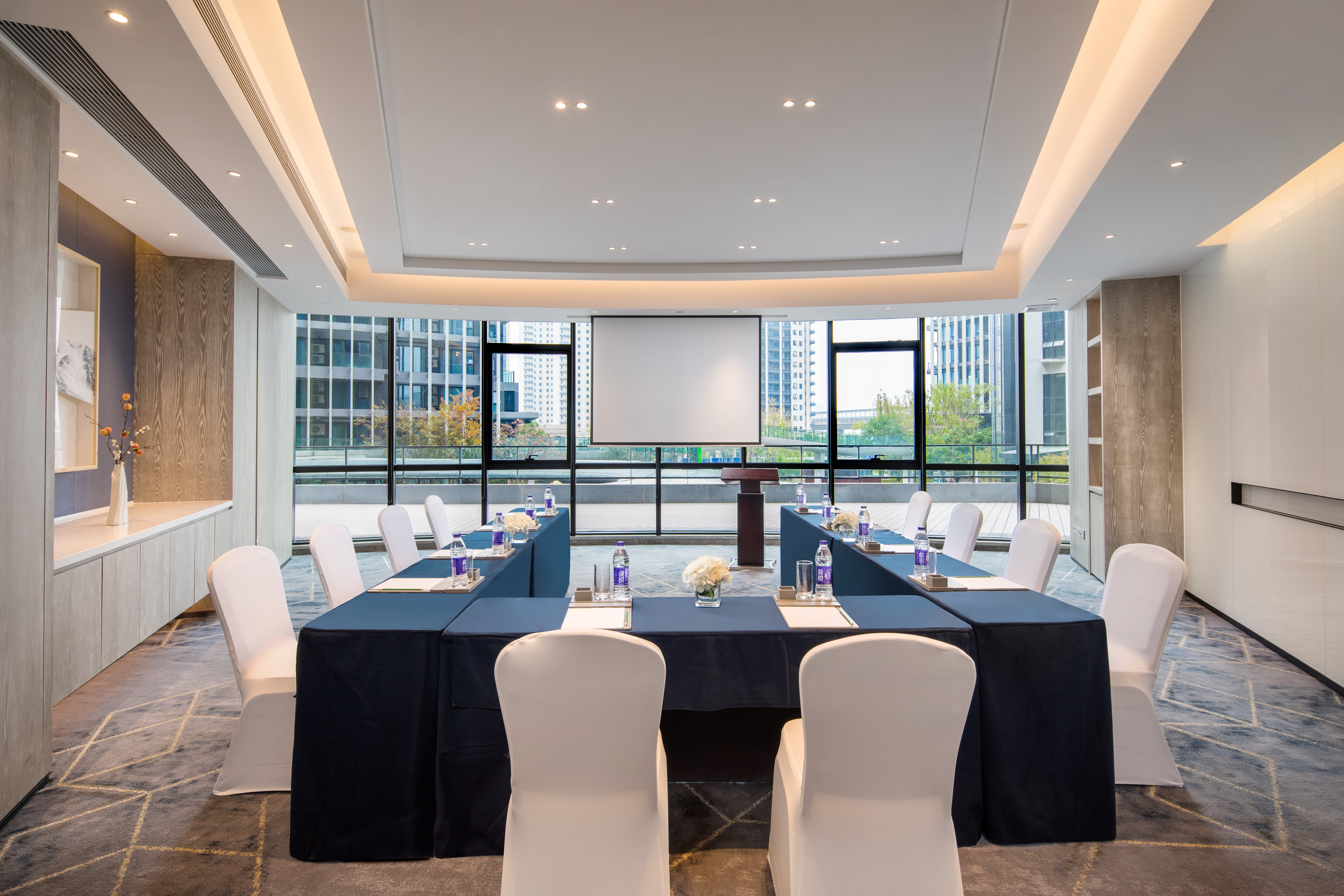 holiday inn nanjing south station an ihg hotel