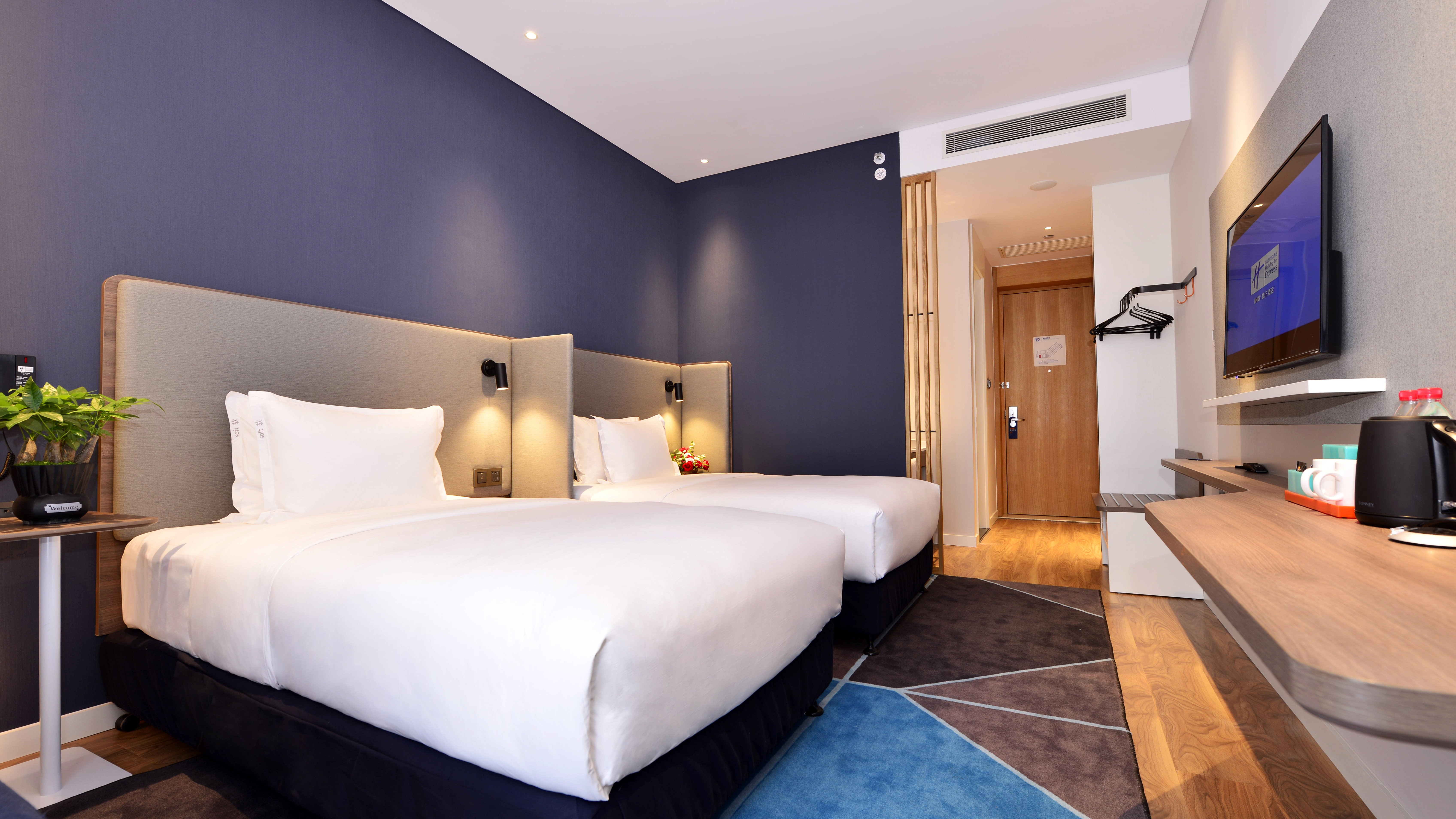 holiday inn express luanchuan