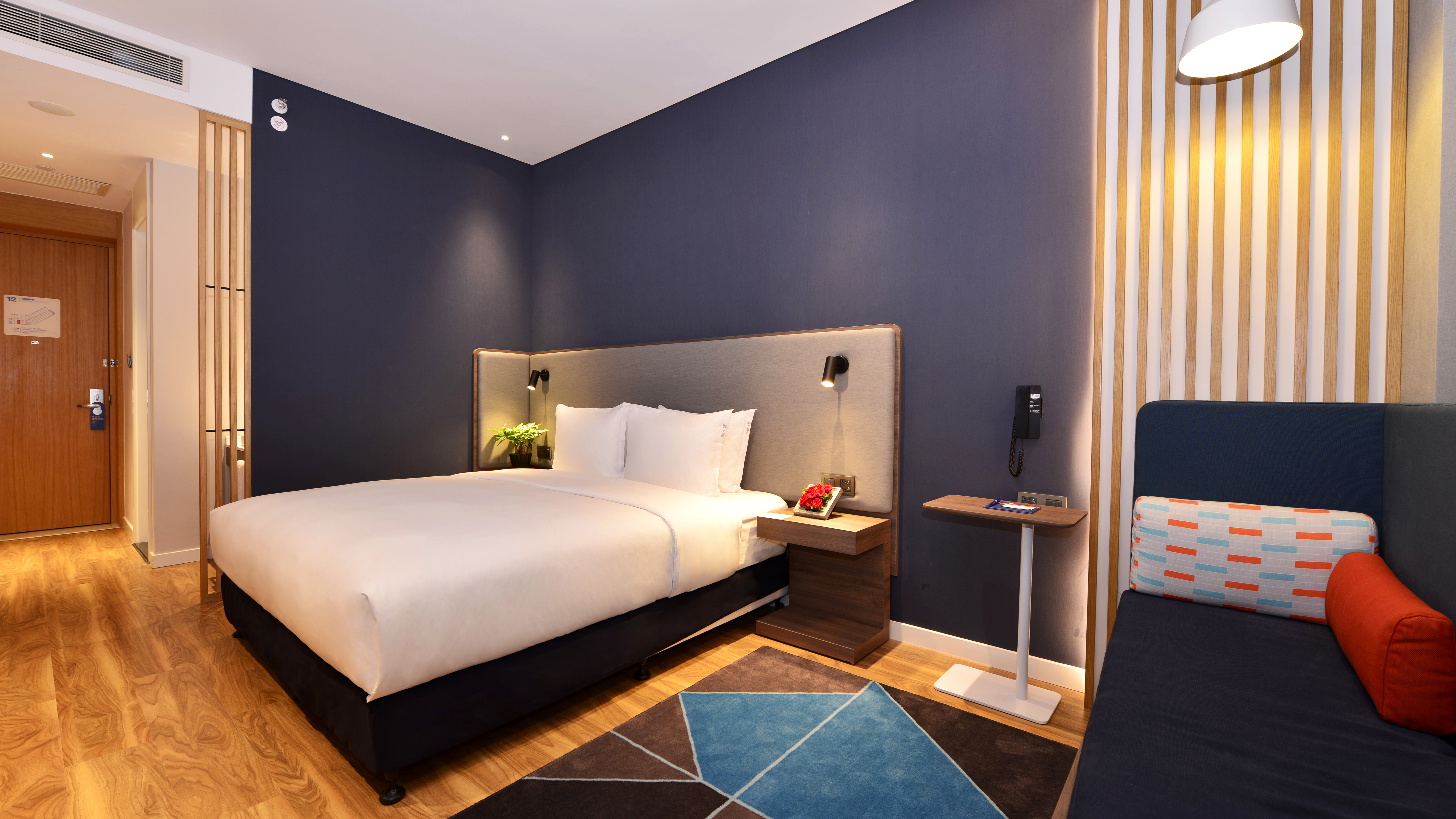 holiday inn express luanchuan