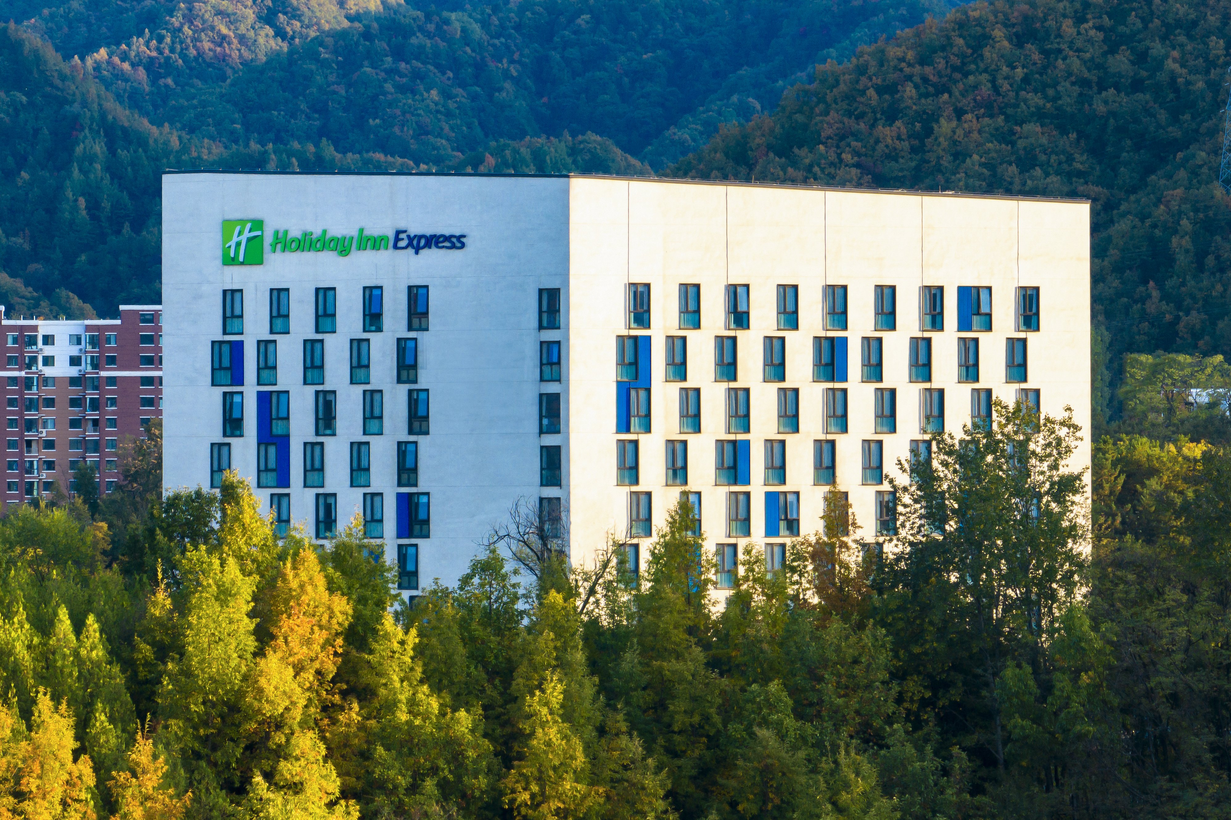 holiday inn express luanchuan