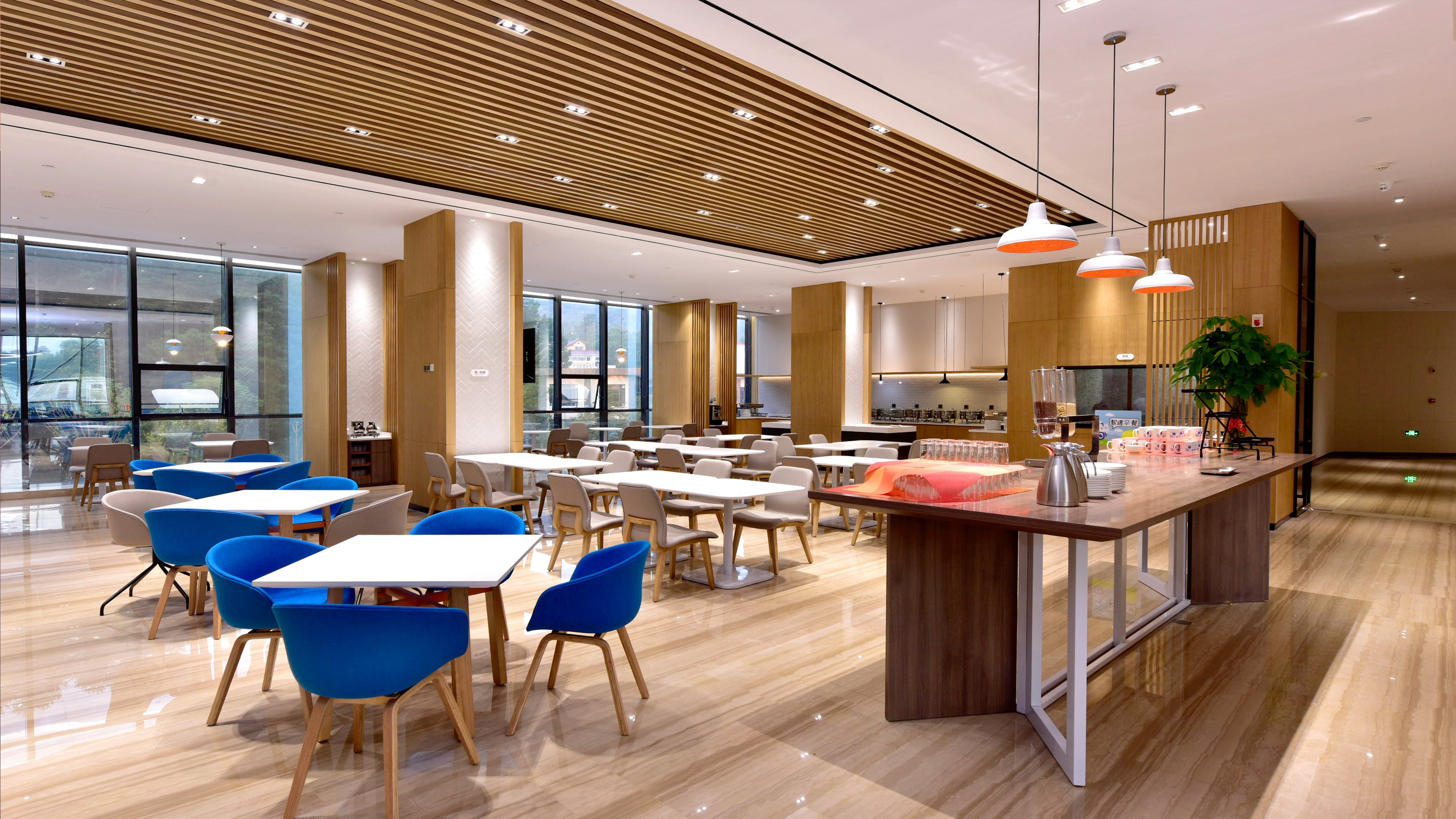 holiday inn express luanchuan