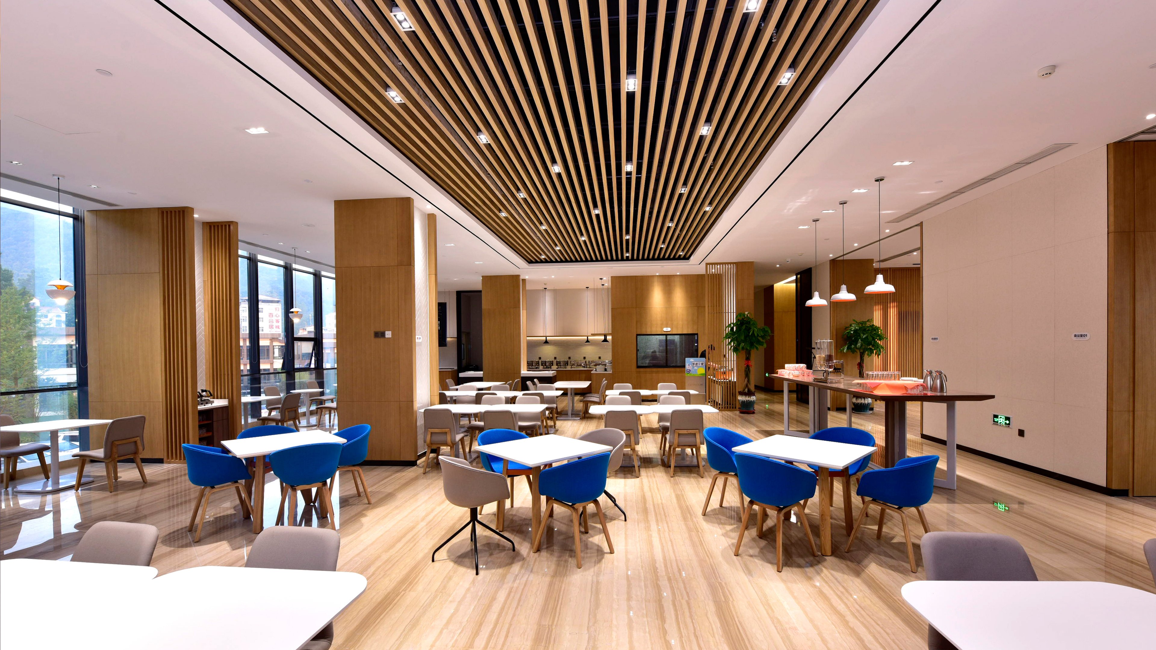 holiday inn express luanchuan