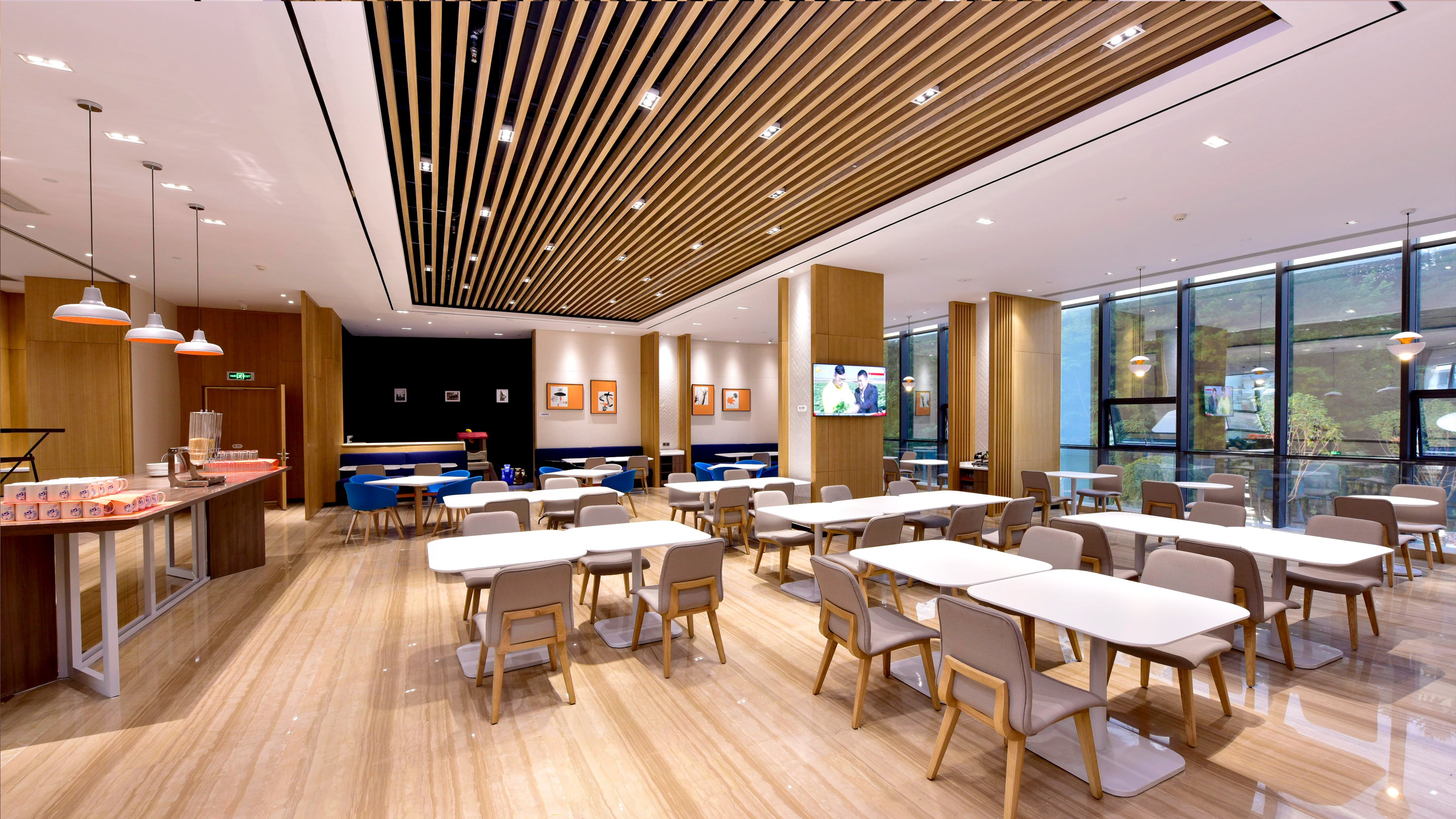 holiday inn express luanchuan