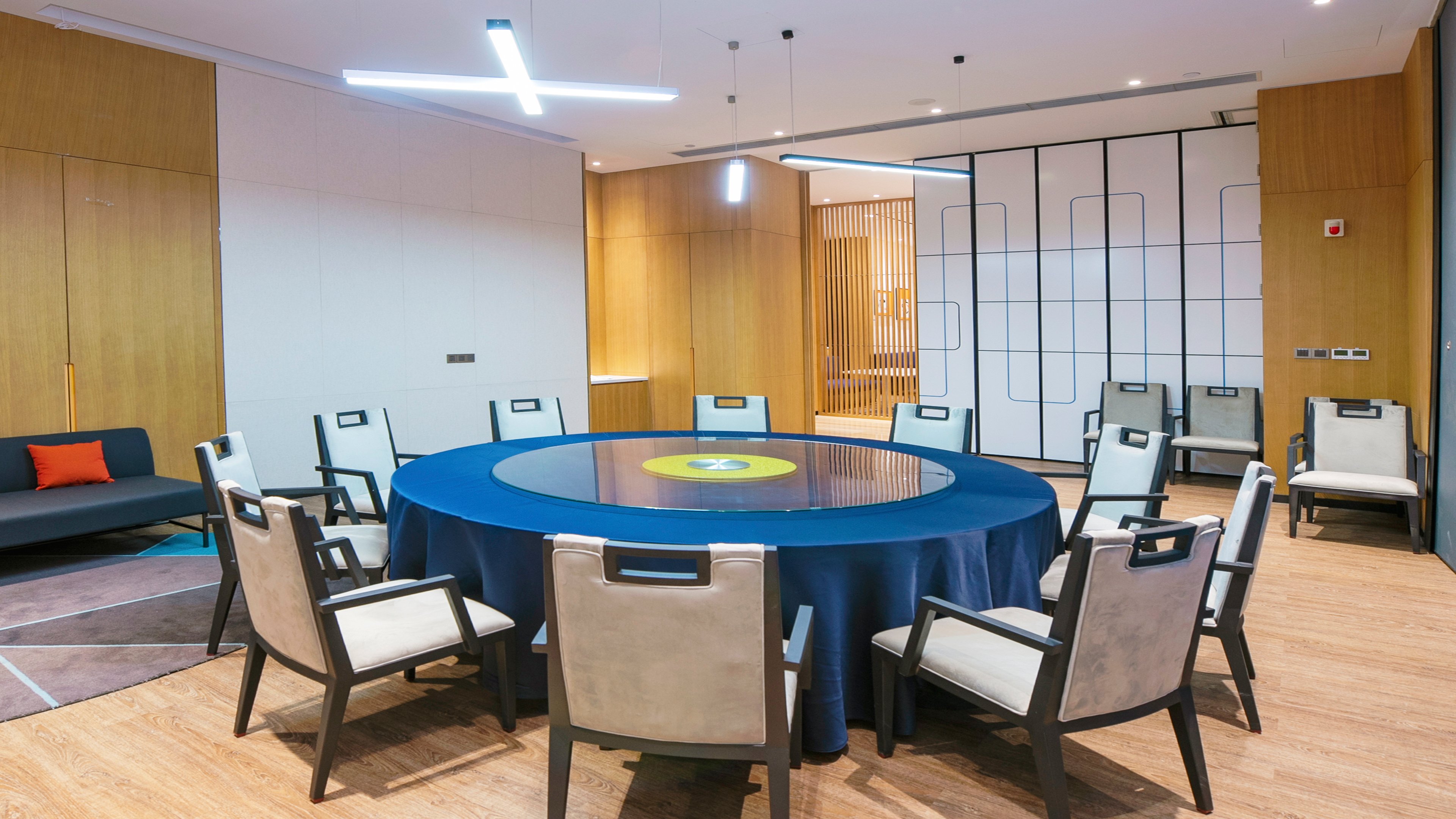 holiday inn express luanchuan