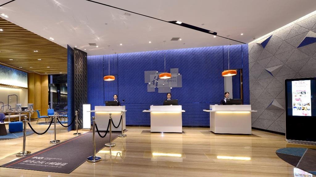 holiday inn express luanchuan