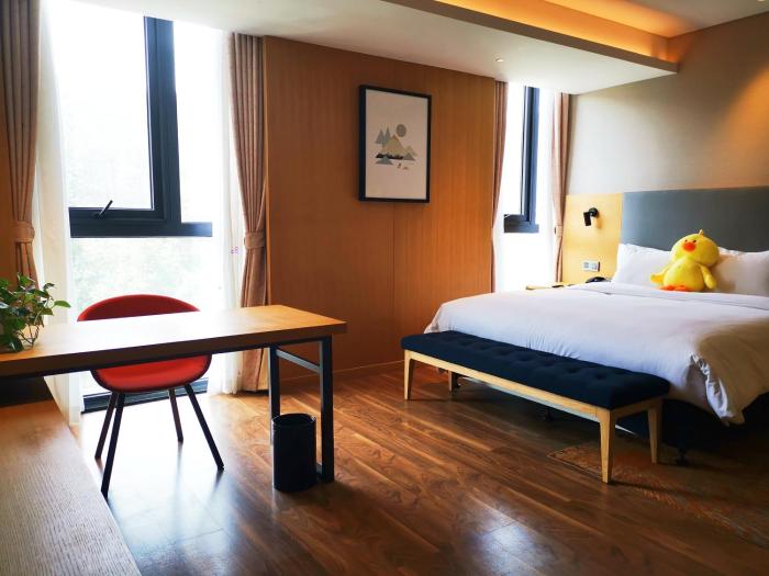 holiday inn express luanchuan