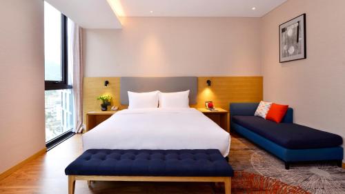 holiday inn express luanchuan