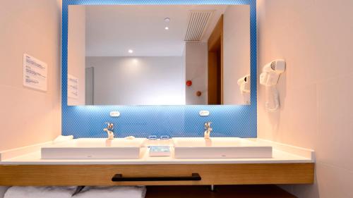 holiday inn express luanchuan