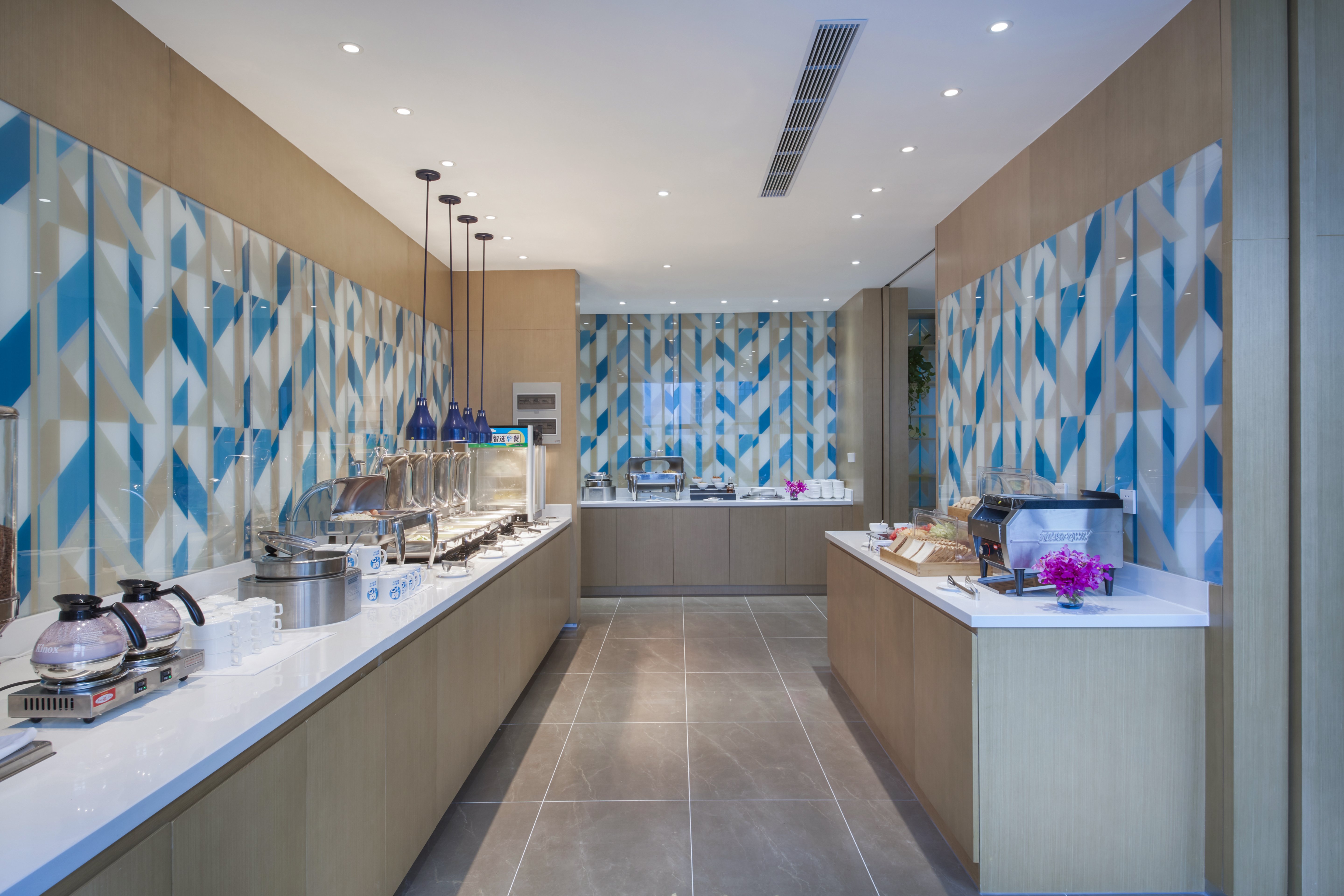 holiday inn express zhengzhou longzi lake an ihg hotel